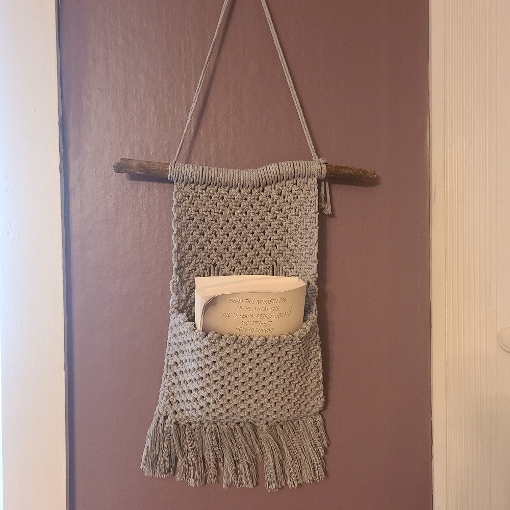 Macrame wall holder